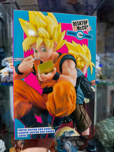 MEGAHOUSE Desktop Real Super Saiyan Goku and SS Gohan
